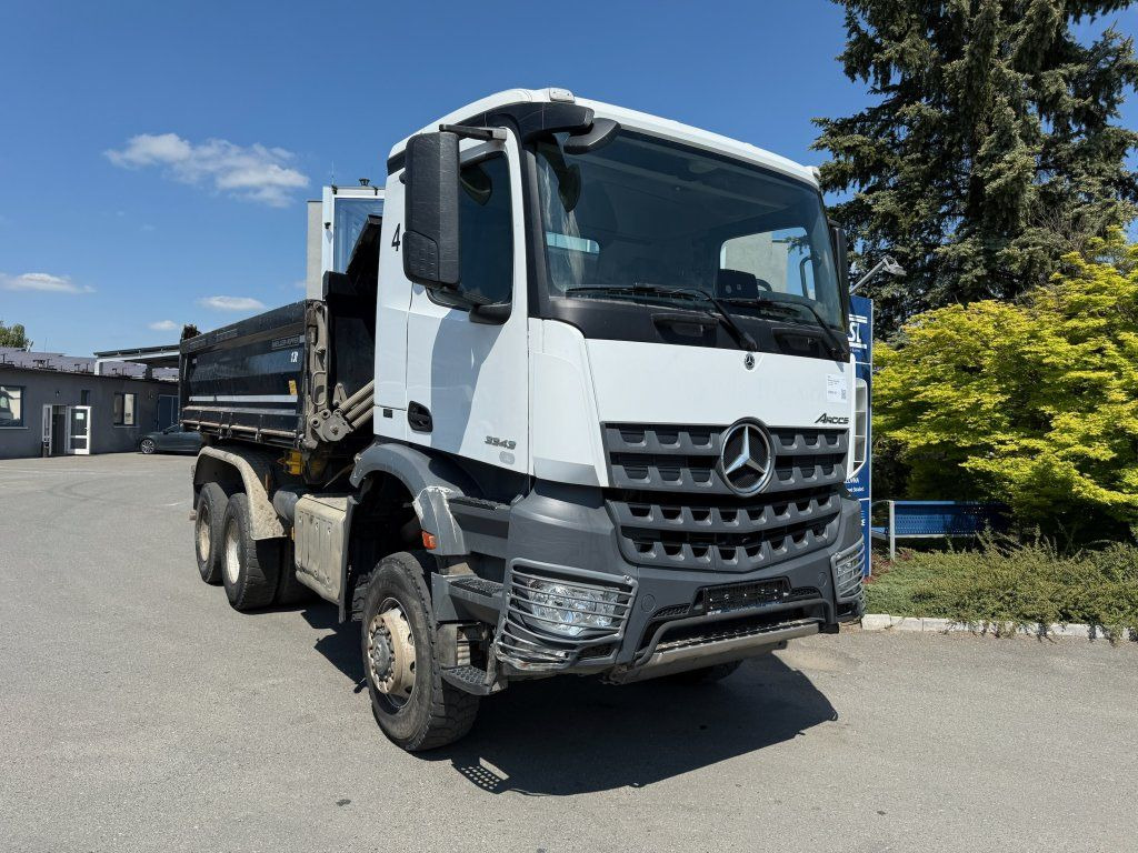Mercedes-Benz 3343 Arocs 6x6 S3 EURO 6 - Kiper: slika Mercedes-Benz 3343 Arocs 6x6 S3 EURO 6 - Kiper Mercedes-Benz 3343 Arocs 6x6 S3 EURO 6 - Kiper: slika Mercedes-Benz 3343 Arocs 6x6 S3 EURO 6 - Kiper