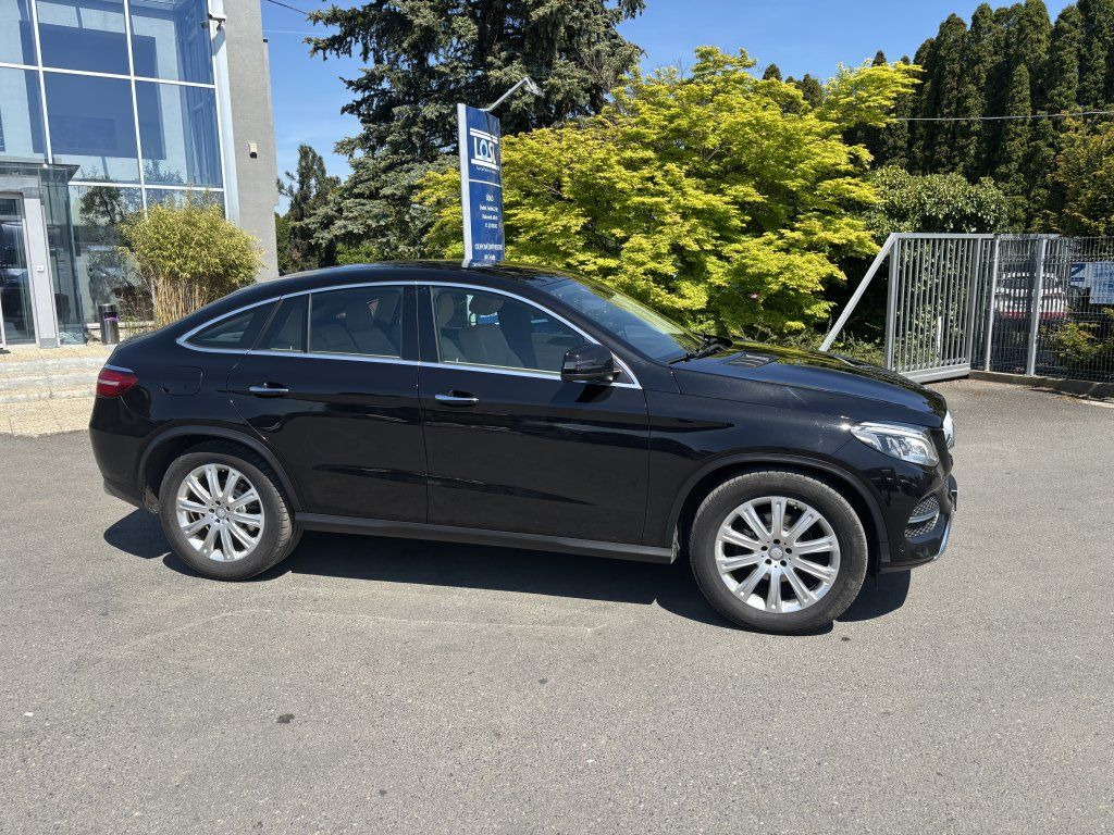Mercedes-Benz d Coupe - Karavan: slika Mercedes-Benz d Coupe - Karavan Mercedes-Benz d Coupe - Karavan: slika Mercedes-Benz d Coupe - Karavan