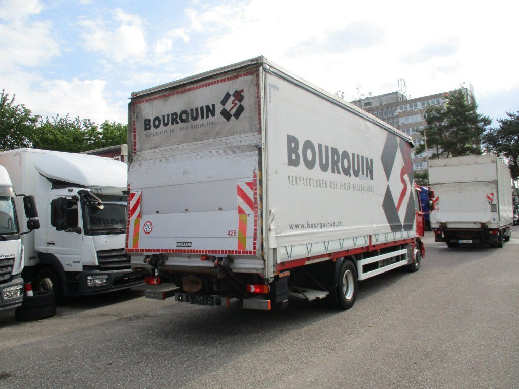 Renault D 16 - Kamion s otvorenim sandukom: slika Renault D 16 - Kamion s otvorenim sandukom Renault D 16 - Kamion s otvorenim sandukom: slika Renault D 16 - Kamion s otvorenim sandukom