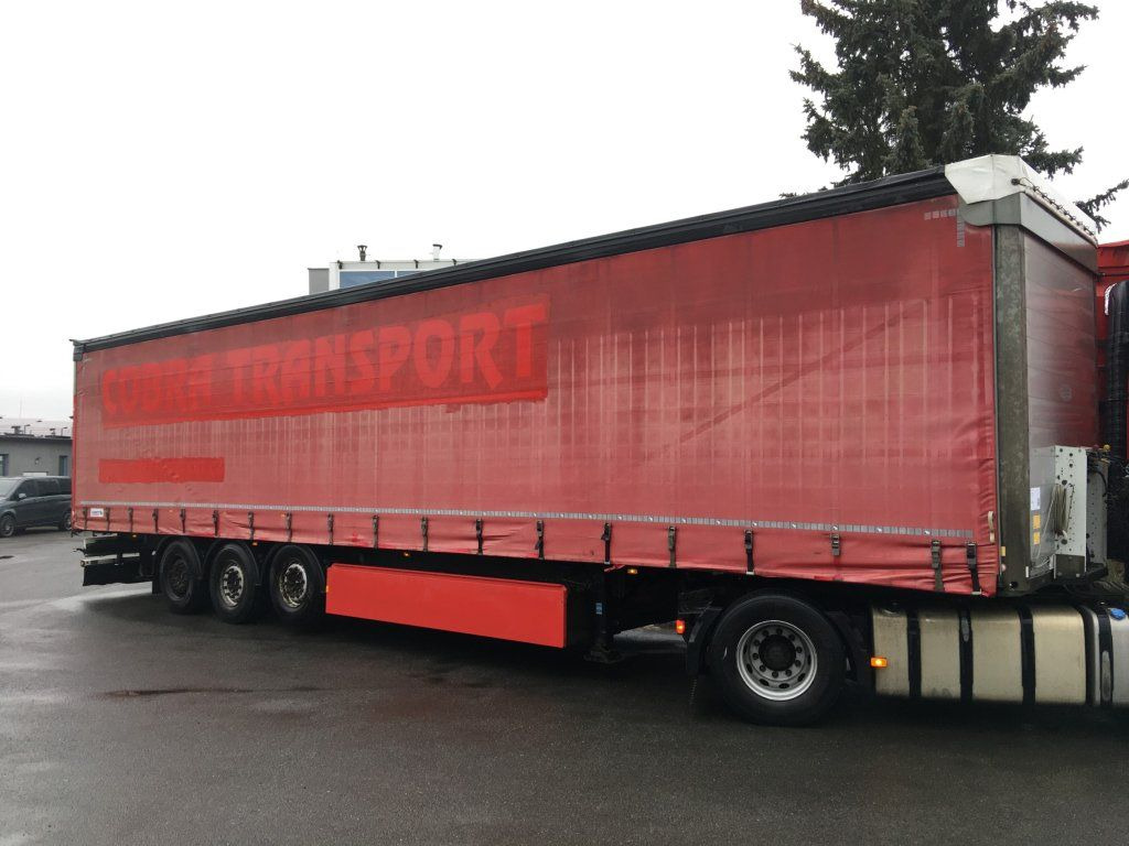 Schmitz Cargobull SCB*S3T standard/lifting roof/Hubdach 2,70-2,85m - Poluprikolica s ceradom: slika Schmitz Cargobull SCB*S3T standard/lifting roof/Hubdach 2,70-2,85m - Poluprikolica s ceradom Schmitz Cargobull SCB*S3T standard/lifting roof/Hubdach 2,70-2,85m - Poluprikolica s ceradom: slika Schmitz Cargobull SCB*S3T standard/lifting roof/Hubdach 2,70-2,85m - Poluprikolica s ceradom