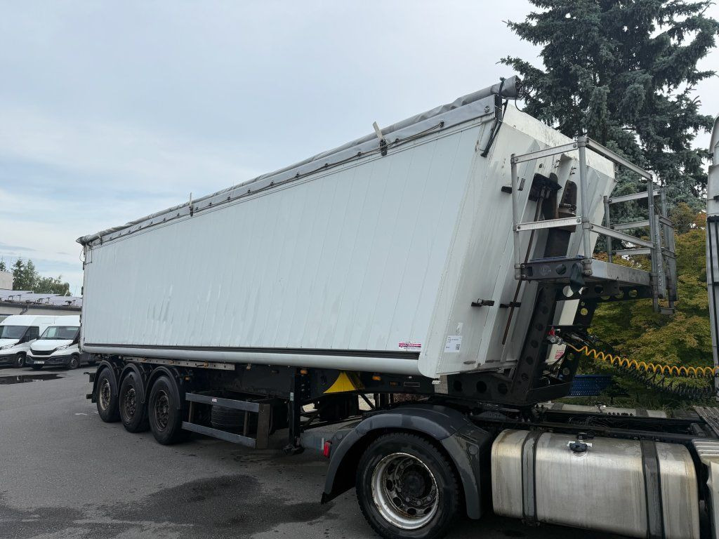 Schmitz Cargobull SKI 50m3 - Kiper poluprikolica: slika Schmitz Cargobull SKI 50m3 - Kiper poluprikolica Schmitz Cargobull SKI 50m3 - Kiper poluprikolica: slika Schmitz Cargobull SKI 50m3 - Kiper poluprikolica