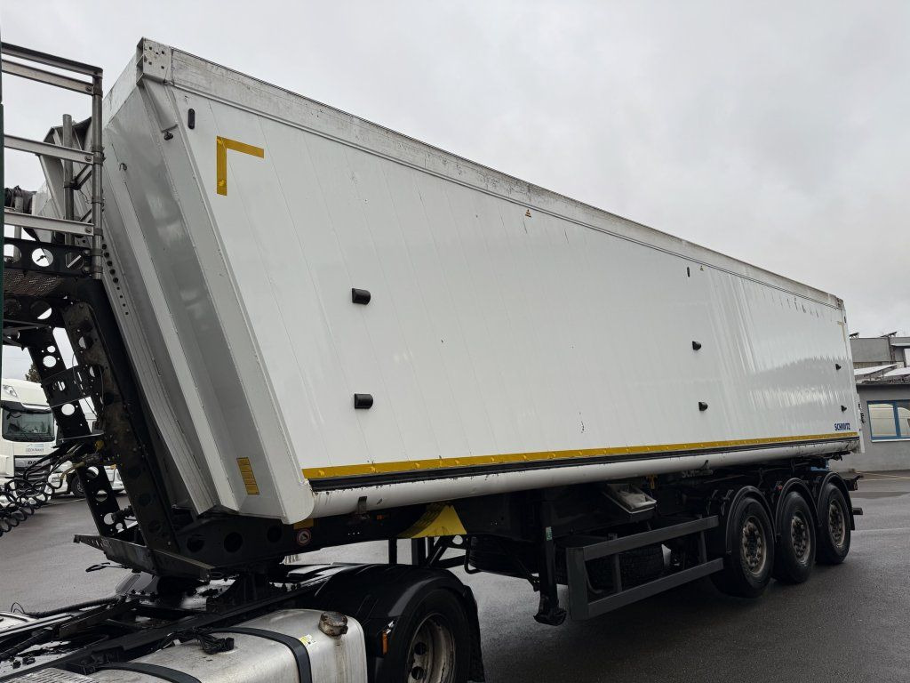 Schmitz Cargobull SKI 50m3 - Kiper poluprikolica: slika Schmitz Cargobull SKI 50m3 - Kiper poluprikolica Schmitz Cargobull SKI 50m3 - Kiper poluprikolica: slika Schmitz Cargobull SKI 50m3 - Kiper poluprikolica
