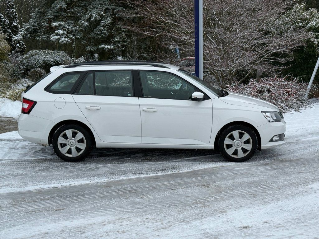 Skoda 1,4TDi kombi - Karavan: slika Skoda 1,4TDi kombi - Karavan Skoda 1,4TDi kombi - Karavan: slika Skoda 1,4TDi kombi - Karavan