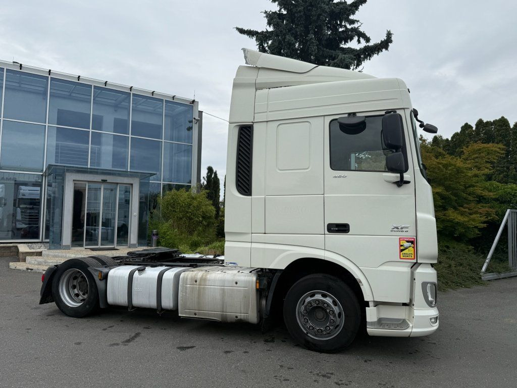 DAF XF460 EURO 6 MEGA/lowdeck - Tegljač: slika DAF XF460 EURO 6 MEGA/lowdeck - Tegljač DAF XF460 EURO 6 MEGA/lowdeck - Tegljač: slika DAF XF460 EURO 6 MEGA/lowdeck - Tegljač