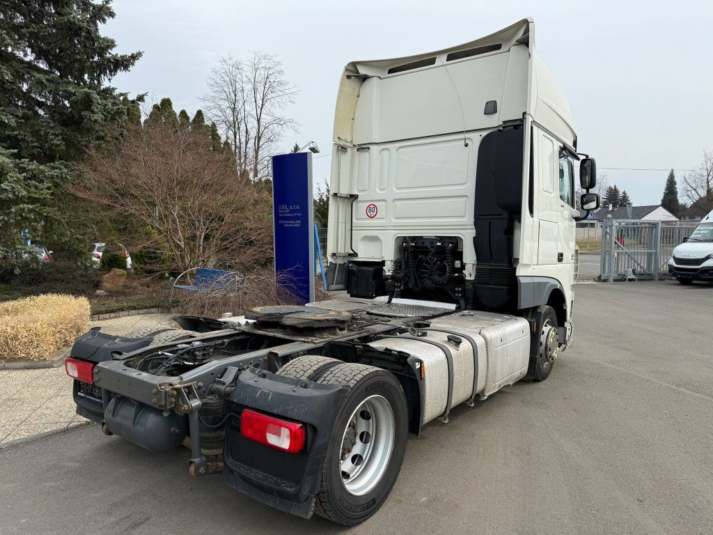 DAF XF460 EURO 6 MEGA/lowdeck - Tegljač: slika DAF XF460 EURO 6 MEGA/lowdeck - Tegljač DAF XF460 EURO 6 MEGA/lowdeck - Tegljač: slika DAF XF460 EURO 6 MEGA/lowdeck - Tegljač
