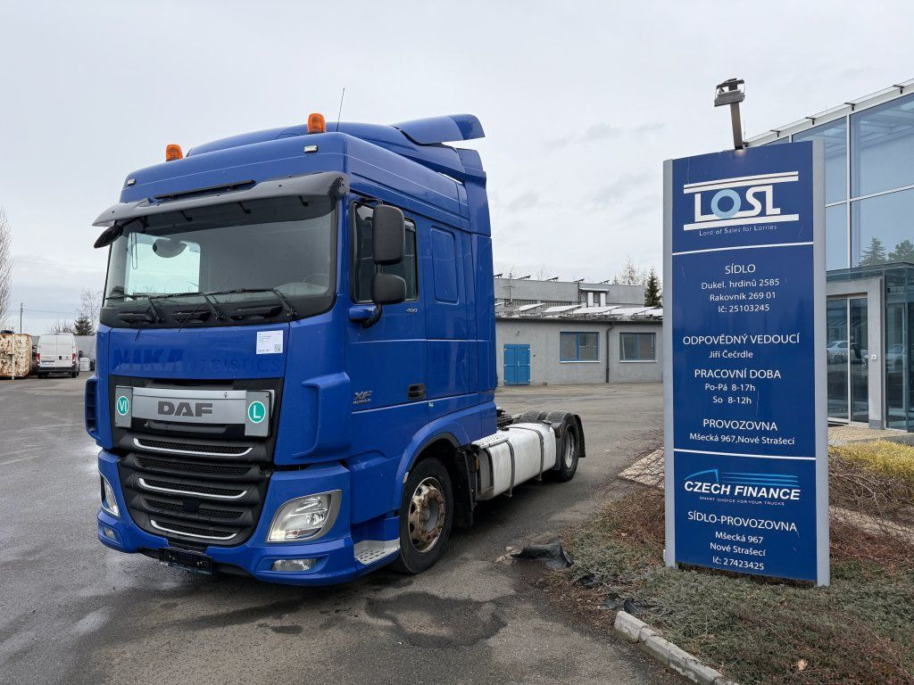 DAF XF460 EURO 6 MEGA/lowdeck - Tegljač: slika DAF XF460 EURO 6 MEGA/lowdeck - Tegljač DAF XF460 EURO 6 MEGA/lowdeck - Tegljač: slika DAF XF460 EURO 6 MEGA/lowdeck - Tegljač