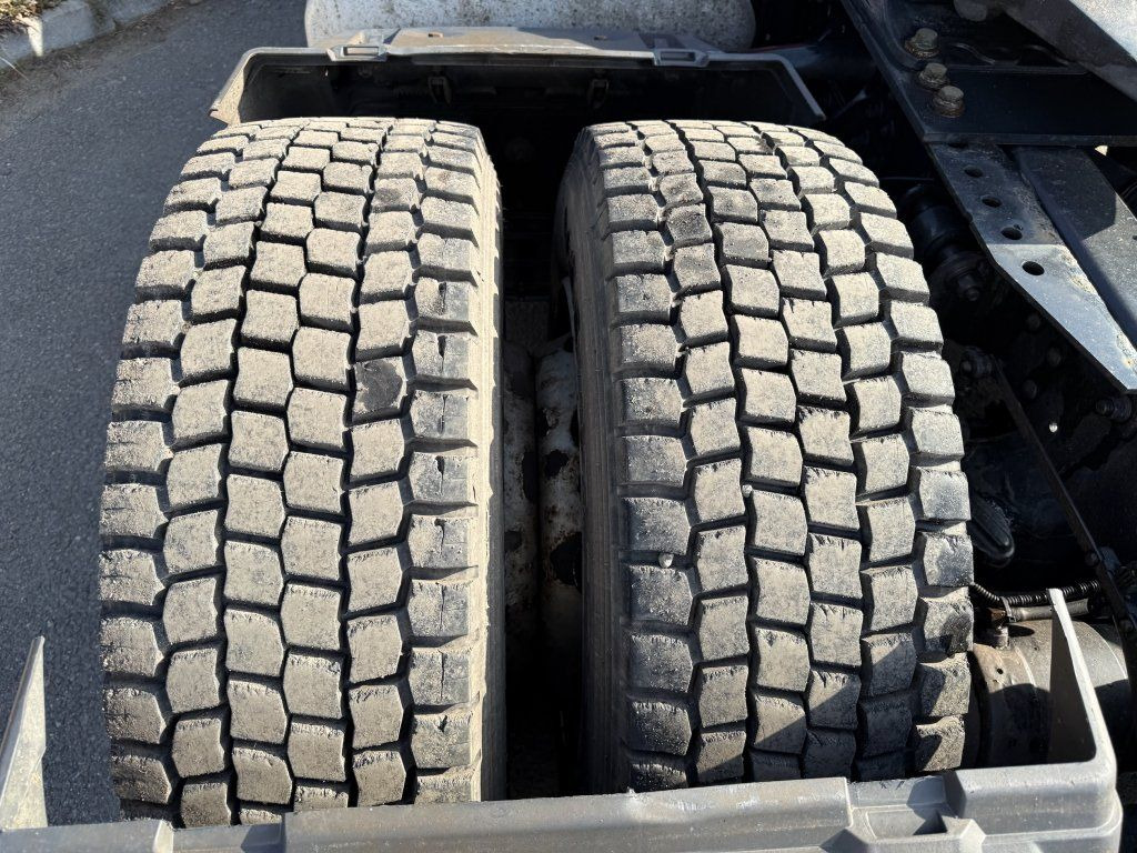 Tegljač MAN TGX18.510 XLX EURO 6 MEGAlowdeck: slika Tegljač MAN TGX18.510 XLX EURO 6 MEGAlowdeck Tegljač MAN TGX18.510 XLX EURO 6 MEGAlowdeck: slika Tegljač MAN TGX18.510 XLX EURO 6 MEGAlowdeck