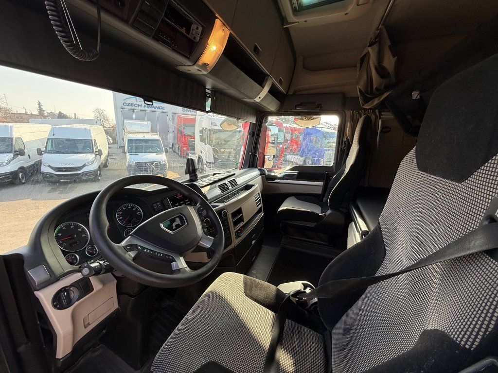 Tegljač MAN TGX18.510 XLX EURO 6 MEGAlowdeck: slika Tegljač MAN TGX18.510 XLX EURO 6 MEGAlowdeck Tegljač MAN TGX18.510 XLX EURO 6 MEGAlowdeck: slika Tegljač MAN TGX18.510 XLX EURO 6 MEGAlowdeck