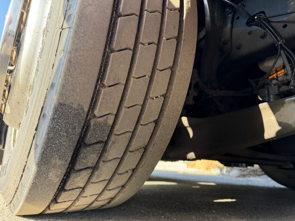 Tegljač MAN TGX18.510 XLX EURO 6 MEGAlowdeck: slika Tegljač MAN TGX18.510 XLX EURO 6 MEGAlowdeck Tegljač MAN TGX18.510 XLX EURO 6 MEGAlowdeck: slika Tegljač MAN TGX18.510 XLX EURO 6 MEGAlowdeck