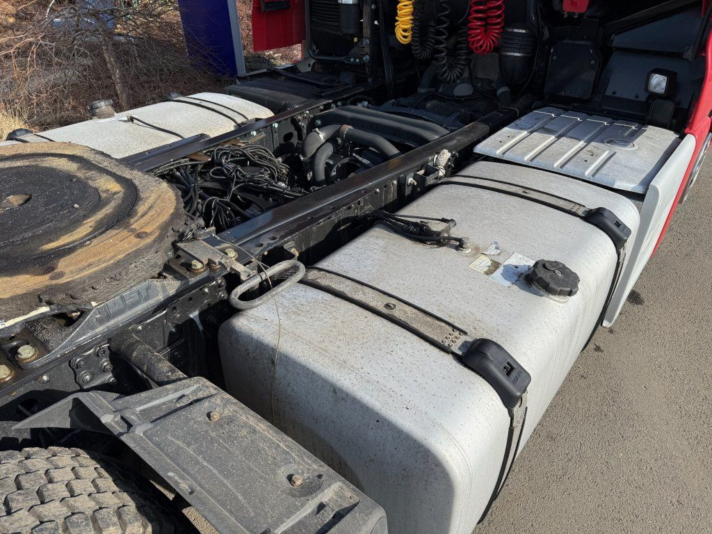 Tegljač MAN TGX18.510 XLX EURO 6 MEGAlowdeck: slika Tegljač MAN TGX18.510 XLX EURO 6 MEGAlowdeck Tegljač MAN TGX18.510 XLX EURO 6 MEGAlowdeck: slika Tegljač MAN TGX18.510 XLX EURO 6 MEGAlowdeck