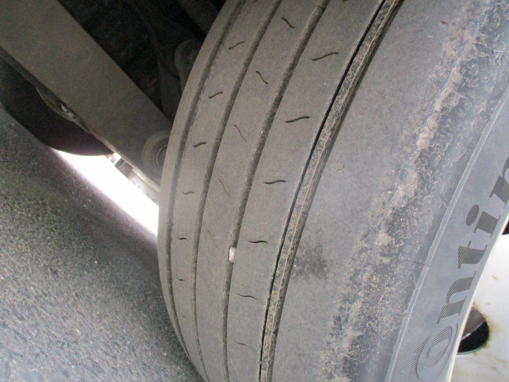 Tegljač Mercedes-Benz 1845 Actros EURO 6 MEGA/lowdeck: slika Tegljač Mercedes-Benz 1845 Actros EURO 6 MEGA/lowdeck