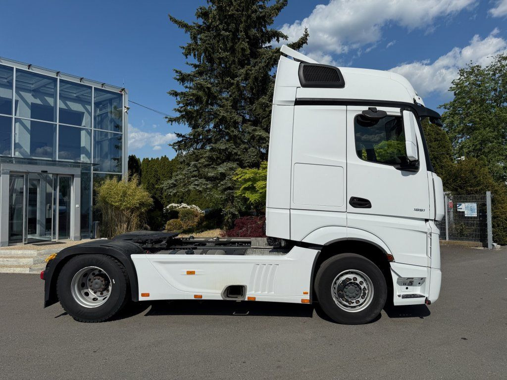 Mercedes-Benz 1851 Actros EURO 6 - Tegljač: slika Mercedes-Benz 1851 Actros EURO 6 - Tegljač Mercedes-Benz 1851 Actros EURO 6 - Tegljač: slika Mercedes-Benz 1851 Actros EURO 6 - Tegljač
