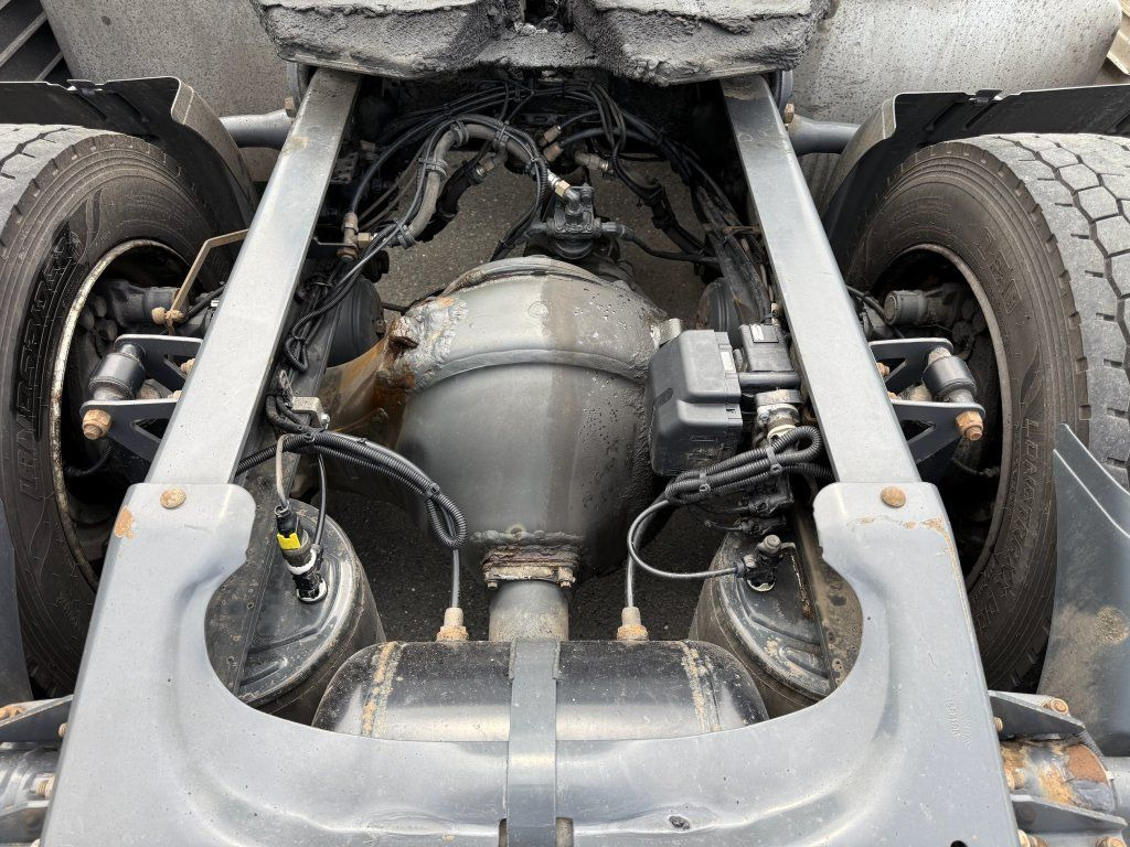 Tegljač Scania R410 EURO 6 MEGA/lowdeck: slika Tegljač Scania R410 EURO 6 MEGA/lowdeck Tegljač Scania R410 EURO 6 MEGA/lowdeck: slika Tegljač Scania R410 EURO 6 MEGA/lowdeck