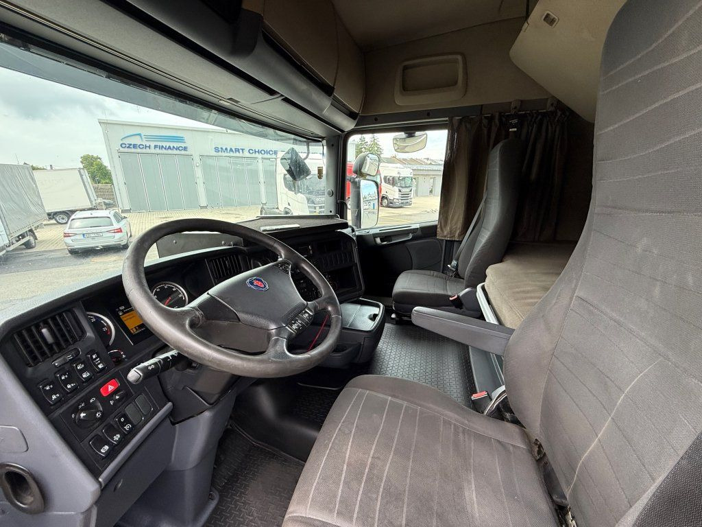 Tegljač Scania R410 EURO 6 MEGA/lowdeck: slika Tegljač Scania R410 EURO 6 MEGA/lowdeck Tegljač Scania R410 EURO 6 MEGA/lowdeck: slika Tegljač Scania R410 EURO 6 MEGA/lowdeck