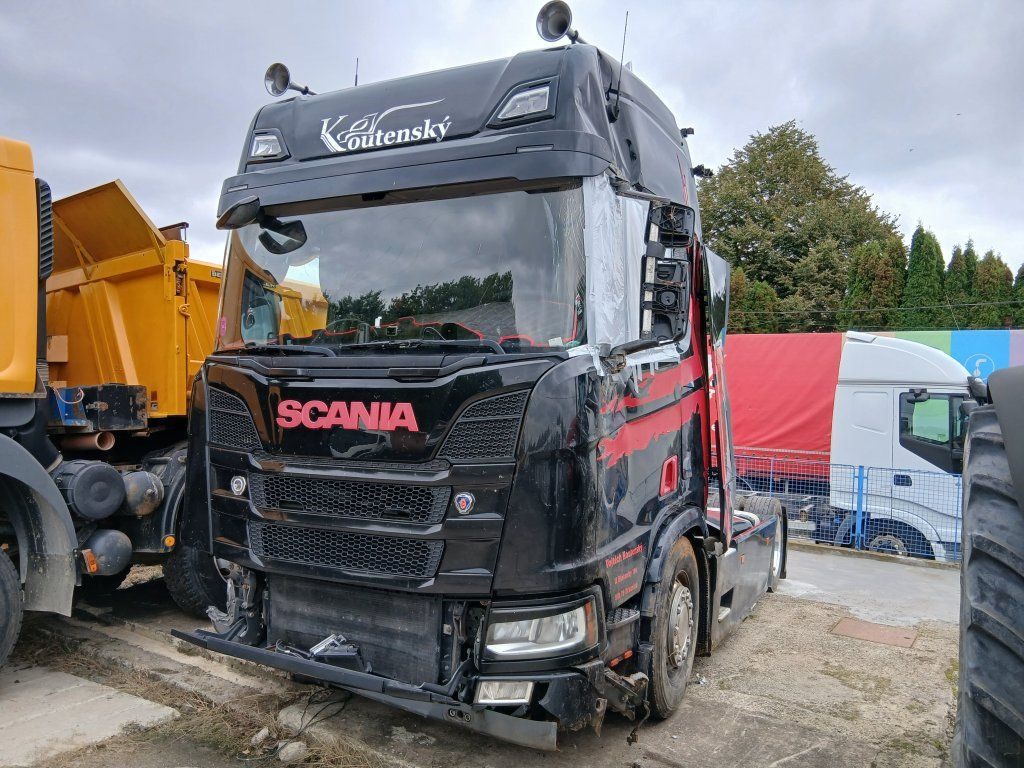 Scania R450 MEGA/lowdeck Unfall / damage - Tegljač: slika Scania R450 MEGA/lowdeck Unfall / damage - Tegljač Scania R450 MEGA/lowdeck Unfall / damage - Tegljač: slika Scania R450 MEGA/lowdeck Unfall / damage - Tegljač