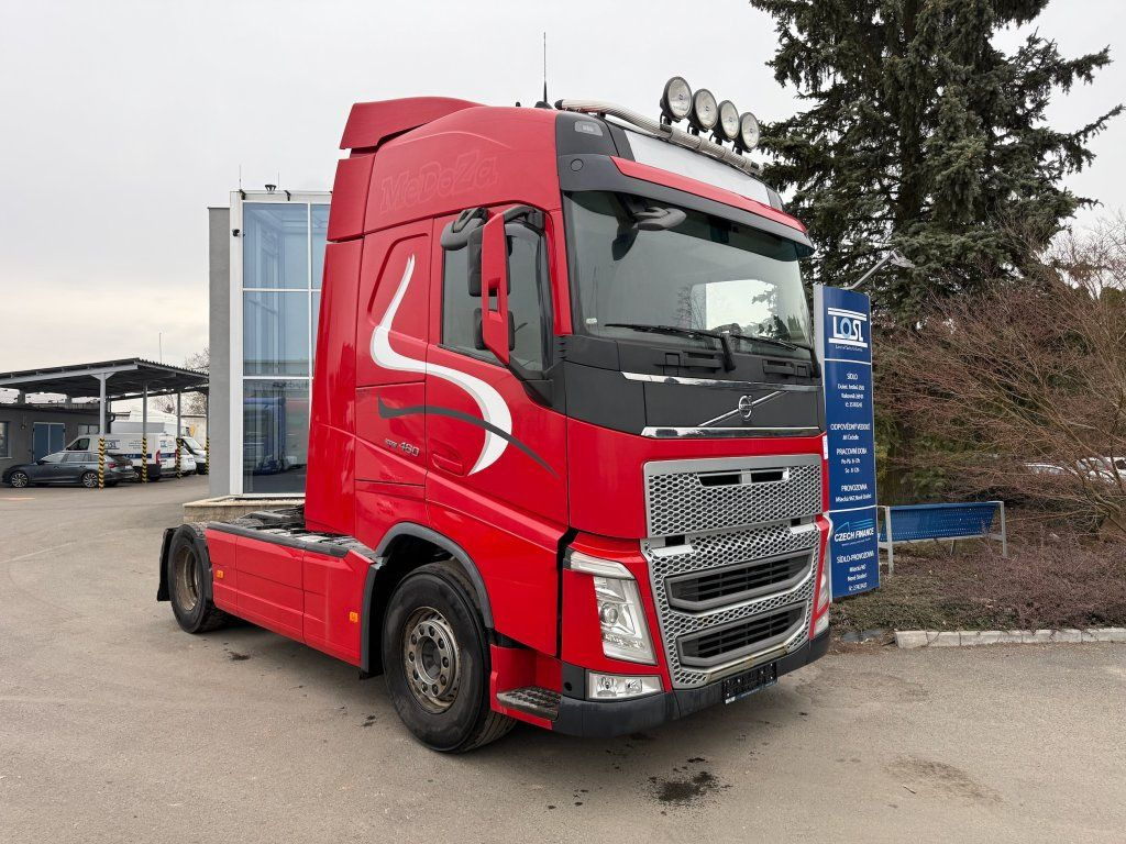 Volvo FH460 EURO 6 - Tegljač: slika Volvo FH460 EURO 6 - Tegljač Volvo FH460 EURO 6 - Tegljač: slika Volvo FH460 EURO 6 - Tegljač