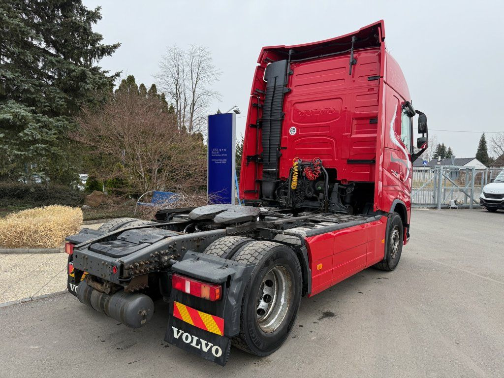 Volvo FH460 EURO 6 - Tegljač: slika Volvo FH460 EURO 6 - Tegljač Volvo FH460 EURO 6 - Tegljač: slika Volvo FH460 EURO 6 - Tegljač