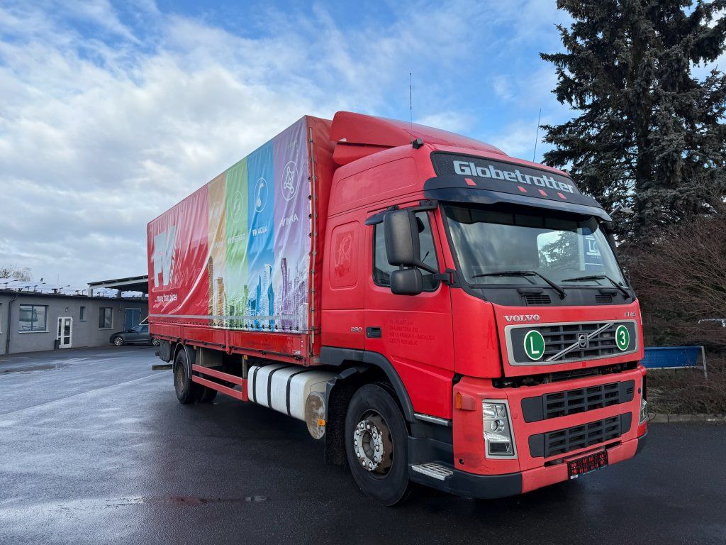 Volvo FM260 EURO 3 - Kamion s ceradom: slika Volvo FM260 EURO 3 - Kamion s ceradom Volvo FM260 EURO 3 - Kamion s ceradom: slika Volvo FM260 EURO 3 - Kamion s ceradom
