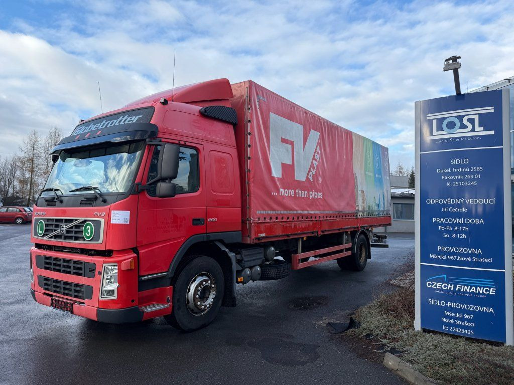 Volvo FM260 EURO 3 - Kamion s ceradom: slika Volvo FM260 EURO 3 - Kamion s ceradom Volvo FM260 EURO 3 - Kamion s ceradom: slika Volvo FM260 EURO 3 - Kamion s ceradom