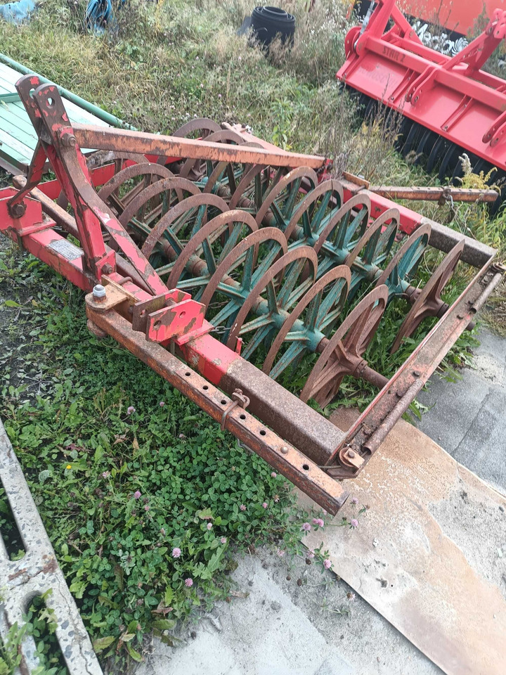 Pług 4 skibowy Frost - Plug: slika Pług 4 skibowy Frost - Plug Pług 4 skibowy Frost - Plug: slika Pług 4 skibowy Frost - Plug