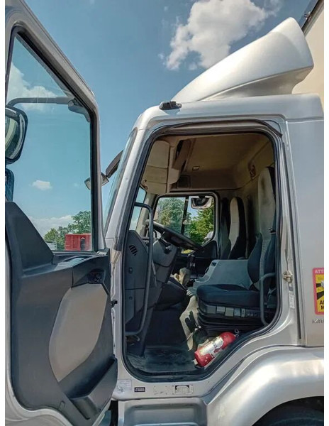 Renault Midlum 280 dxi - manual gearbox / steel suspension lames - Kamion s ceradom: slika Renault Midlum 280 dxi - manual gearbox / steel suspension lames - Kamion s ceradom Renault Midlum 280 dxi - manual gearbox / steel suspension lames - Kamion s ceradom: slika Renault Midlum 280 dxi - manual gearbox / steel suspension lames - Kamion s ceradom