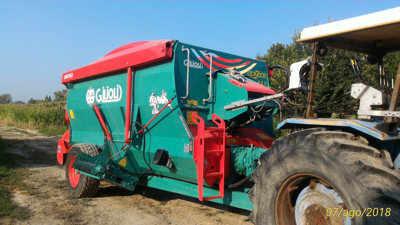 ITALMIX GILIOLI CONDOR - Vagon-miješalica za krmivo: slika ITALMIX GILIOLI CONDOR - Vagon-miješalica za krmivo ITALMIX GILIOLI CONDOR - Vagon-miješalica za krmivo: slika ITALMIX GILIOLI CONDOR - Vagon-miješalica za krmivo