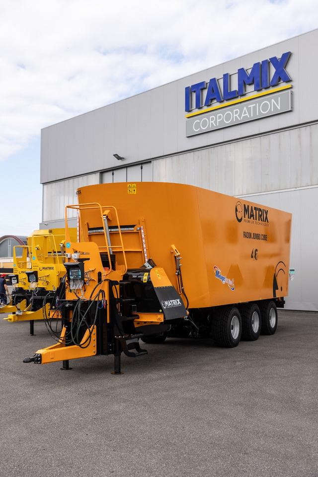 ITALMIX radon-jumbo-cube - Vagon-miješalica za krmivo: slika ITALMIX radon-jumbo-cube - Vagon-miješalica za krmivo ITALMIX radon-jumbo-cube - Vagon-miješalica za krmivo: slika ITALMIX radon-jumbo-cube - Vagon-miješalica za krmivo