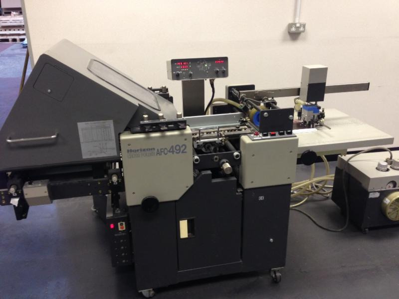 Horizon AFC-492sc 2 buckle plate folders with sword folding unit, perforating and creasing - Falcerica: slika Horizon AFC-492sc 2 buckle plate folders with sword folding unit, perforating and creasing - Falcerica Horizon AFC-492sc 2 buckle plate folders with sword folding unit, perforating and creasing - Falcerica: slika Horizon AFC-492sc 2 buckle plate folders with sword folding unit, perforating and creasing - Falcerica