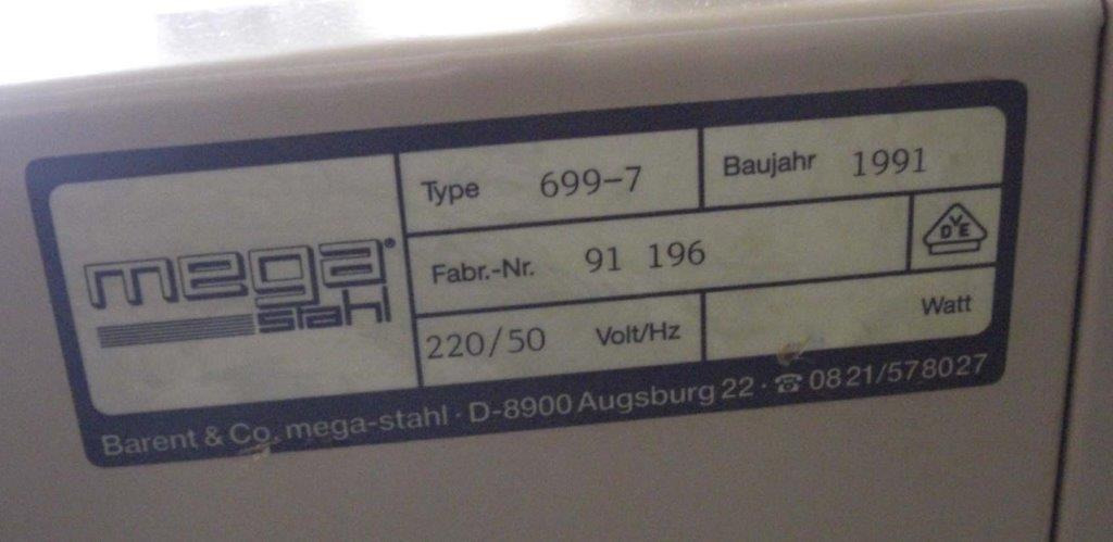 Mega steel cutter 699-2 on light table with waste box - Stroj za rezanje papira: slika Mega steel cutter 699-2 on light table with waste box - Stroj za rezanje papira Mega steel cutter 699-2 on light table with waste box - Stroj za rezanje papira: slika Mega steel cutter 699-2 on light table with waste box - Stroj za rezanje papira