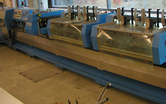 Muller Martini Presto Saddle Stitcher - Tiskarski stroj: slika Muller Martini Presto Saddle Stitcher - Tiskarski stroj Muller Martini Presto Saddle Stitcher - Tiskarski stroj: slika Muller Martini Presto Saddle Stitcher - Tiskarski stroj