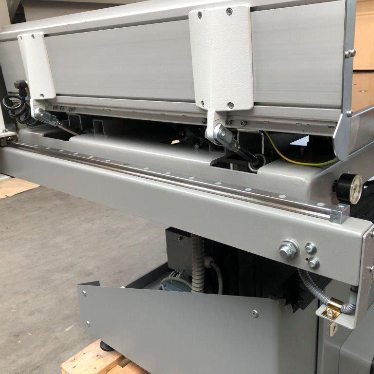Tiskarski stroj Polar Automatic Jogger RA 4 with Air Discharge Roller: slika Tiskarski stroj Polar Automatic Jogger RA 4 with Air Discharge Roller