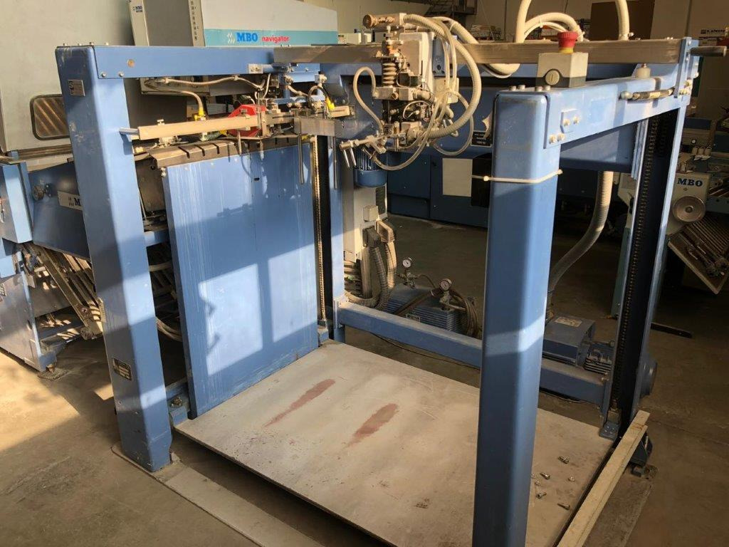 Semi-automatic adjustable combination folding machine MBO K 800.1-SKTL-4-FP from Bj. 2003 - Falcerica: slika semi-automatic adjustable combination folding machine MBO K 800.1-SKTL-4-FP from Bj. 2003 - Falcerica Semi-automatic adjustable combination folding machine MBO K 800.1-SKTL-4-FP from Bj. 2003 - Falcerica: slika semi-automatic adjustable combination folding machine MBO K 800.1-SKTL-4-FP from Bj. 2003 - Falcerica