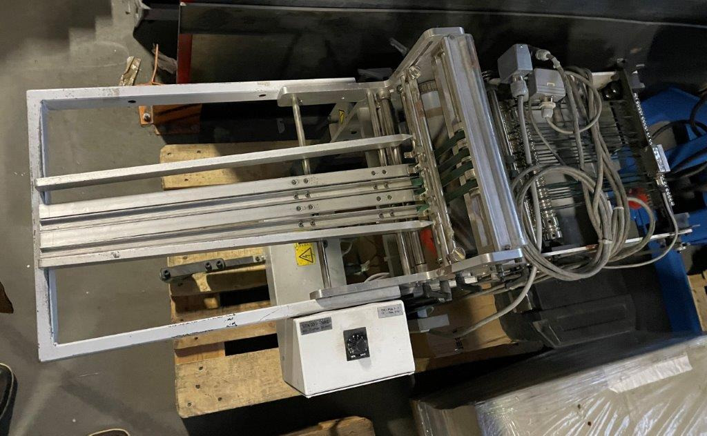 Small sized mobile stack delivery Heidelberg Stahlfolder STA 30 F - Falcerica: slika small sized mobile stack delivery Heidelberg Stahlfolder STA 30 F - Falcerica Small sized mobile stack delivery Heidelberg Stahlfolder STA 30 F - Falcerica: slika small sized mobile stack delivery Heidelberg Stahlfolder STA 30 F - Falcerica