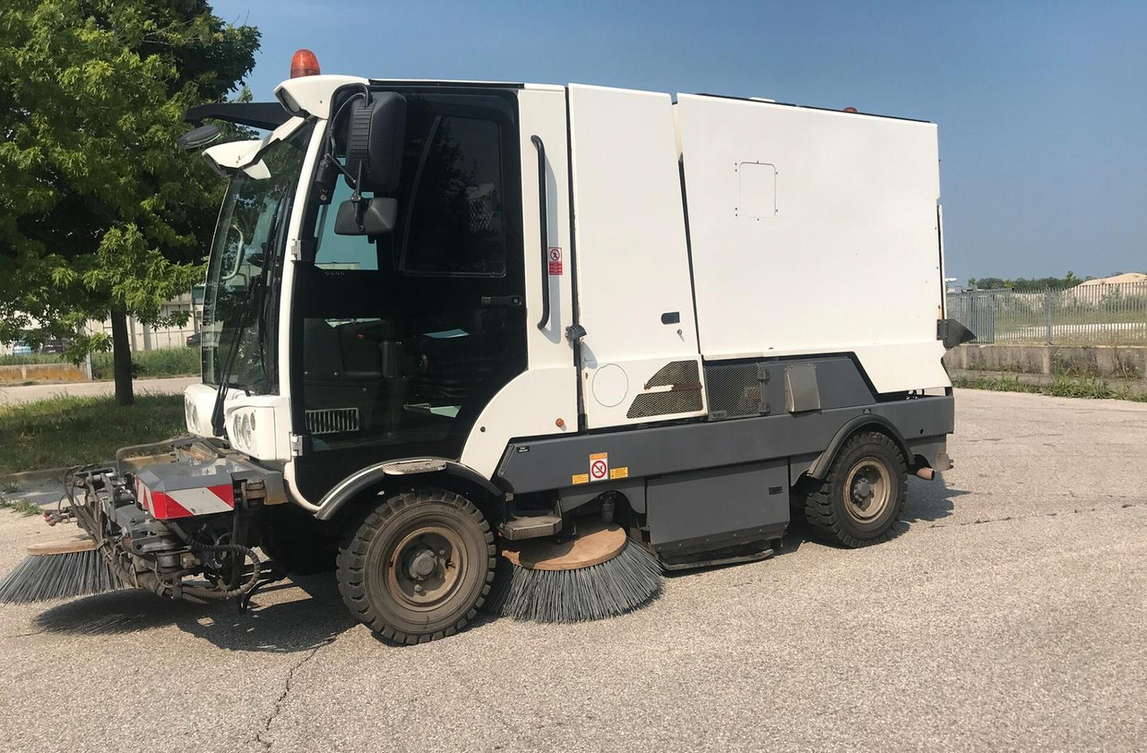 SPAZZATRICE STRADALE DULEVO 3000 - Cestovna čistilica: slika SPAZZATRICE STRADALE DULEVO 3000 - Cestovna čistilica SPAZZATRICE STRADALE DULEVO 3000 - Cestovna čistilica: slika SPAZZATRICE STRADALE DULEVO 3000 - Cestovna čistilica