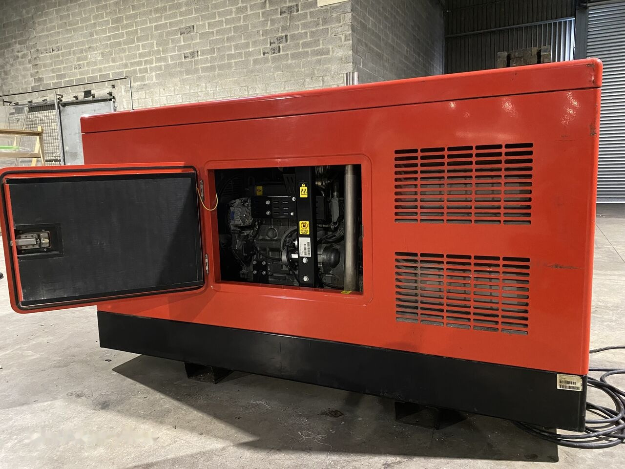 Genelec 45 kVa diesel - Generatorski set: slika Genelec 45 kVa diesel - Generatorski set Genelec 45 kVa diesel - Generatorski set: slika Genelec 45 kVa diesel - Generatorski set