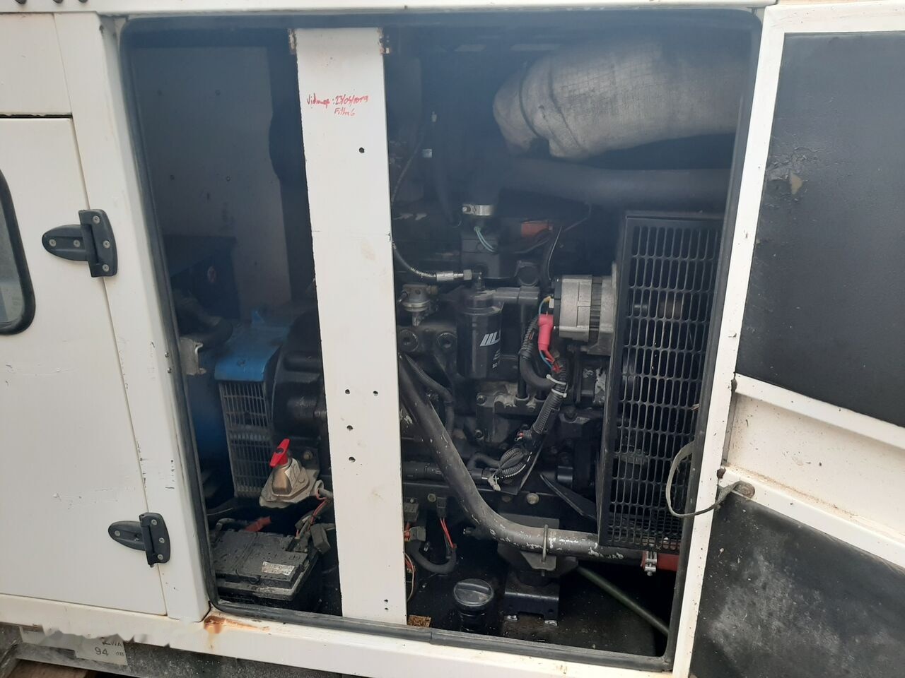 SDMO 80 kVa John Deere - Generatorski set: slika SDMO 80 kVa John Deere - Generatorski set SDMO 80 kVa John Deere - Generatorski set: slika SDMO 80 kVa John Deere - Generatorski set