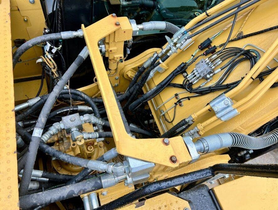 Bager gusjeničar CAT 320 07A Trimble 3D automat: slika Bager gusjeničar CAT 320 07A Trimble 3D automat