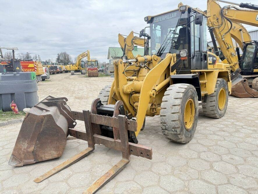 Zakup CAT 914G  CAT 914G: slika Zakup CAT 914G  CAT 914G