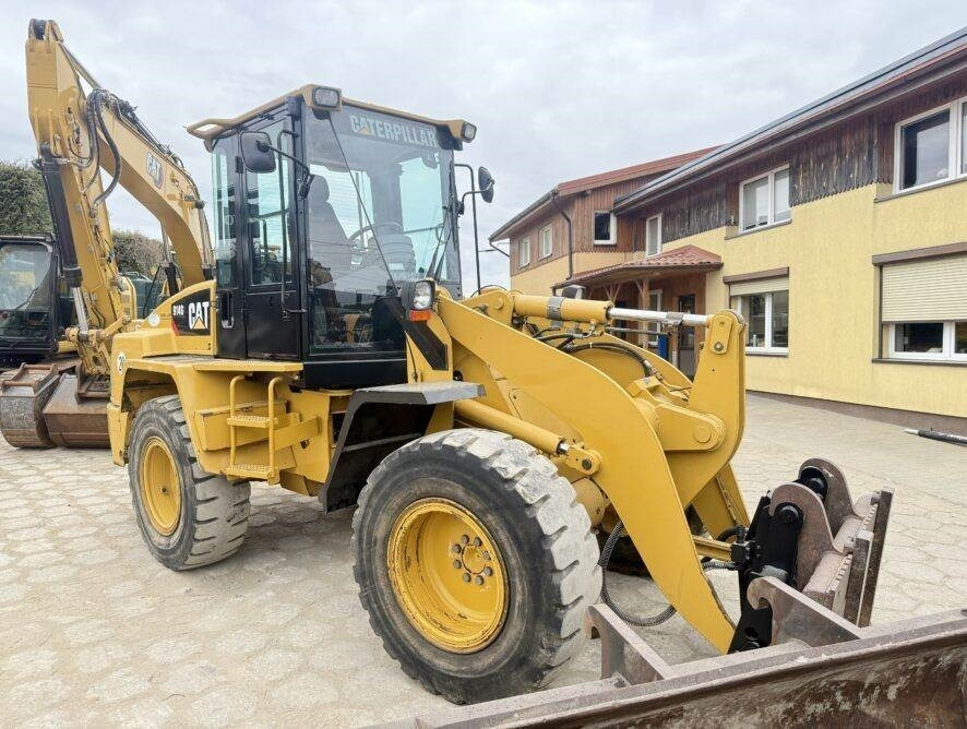 Zakup CAT 914G  CAT 914G: slika Zakup CAT 914G  CAT 914G