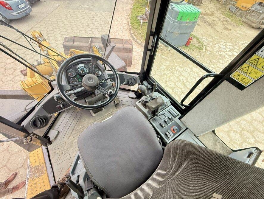 Zakup CAT 914G  CAT 914G: slika Zakup CAT 914G  CAT 914G