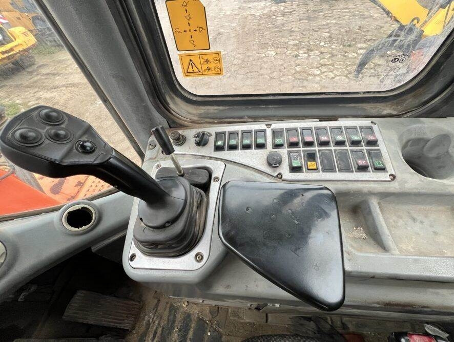 Utovarivač na kotačima Doosan DL250: slika Utovarivač na kotačima Doosan DL250