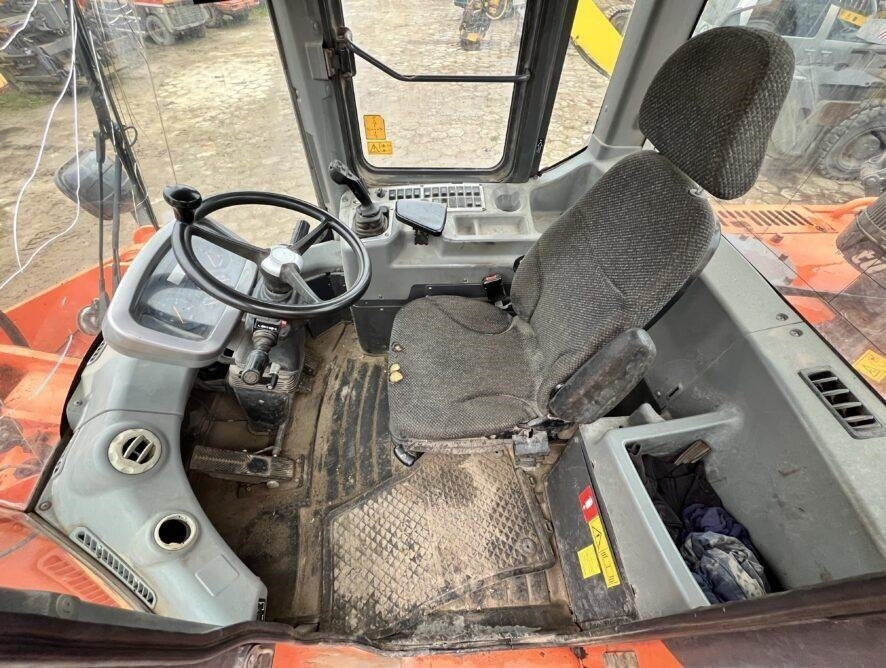 Utovarivač na kotačima Doosan DL250: slika Utovarivač na kotačima Doosan DL250