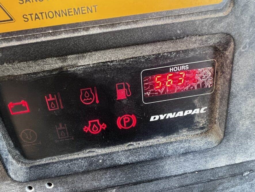 Cestovni valjak Dynapac CC422 A/C: slika Cestovni valjak Dynapac CC422 A/C