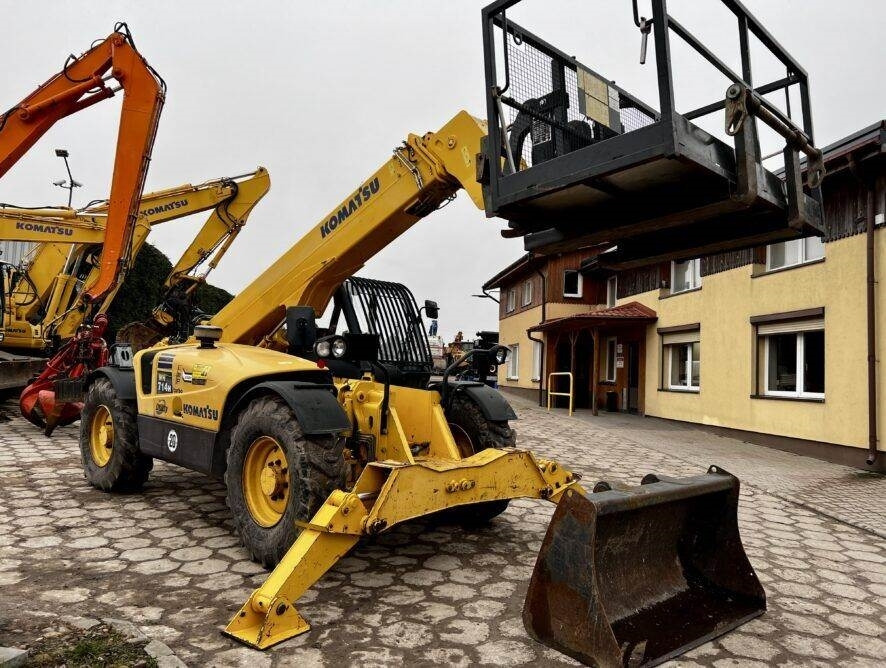 Komatsu WH714 H kosz - Teleskopski rukovatelj: slika Komatsu WH714 H kosz - Teleskopski rukovatelj Komatsu WH714 H kosz - Teleskopski rukovatelj: slika Komatsu WH714 H kosz - Teleskopski rukovatelj