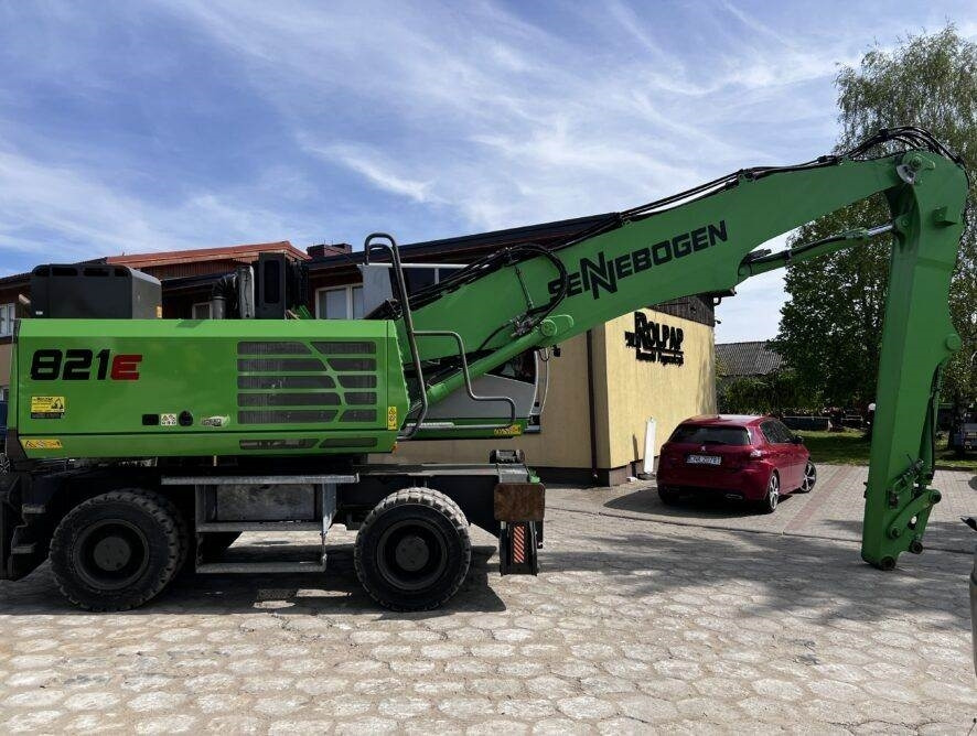 Sennebogen 821 K10 ULM - Stroj za rukovanje otpadom: slika Sennebogen 821 K10 ULM - Stroj za rukovanje otpadom Sennebogen 821 K10 ULM - Stroj za rukovanje otpadom: slika Sennebogen 821 K10 ULM - Stroj za rukovanje otpadom