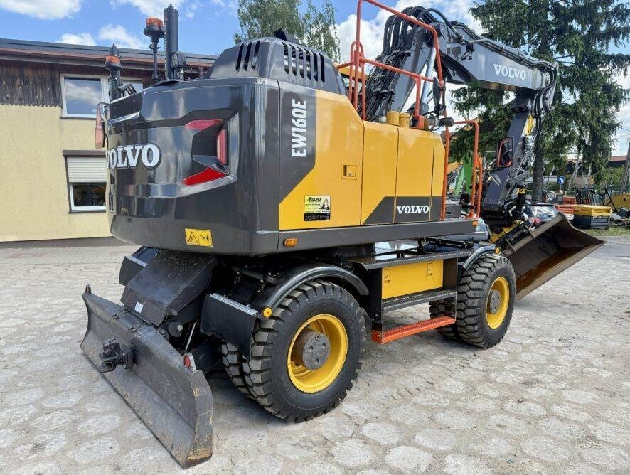 Volvo EW160E Leica - Bager na kotačima: slika Volvo EW160E Leica - Bager na kotačima Volvo EW160E Leica - Bager na kotačima: slika Volvo EW160E Leica - Bager na kotačima