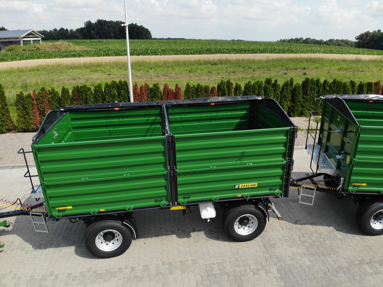 Novi Nagibna prikolica za poljoprivredna gospodarstva/ Istovarivač Zaslaw D737-14XL, 18T, 21m3: slika Novi Nagibna prikolica za poljoprivredna gospodarstva/ Istovarivač Zaslaw D737-14XL, 18T, 21m3 Novi Nagibna prikolica za poljoprivredna gospodarstva/ Istovarivač Zaslaw D737-14XL, 18T, 21m3: slika Novi Nagibna prikolica za poljoprivredna gospodarstva/ Istovarivač Zaslaw D737-14XL, 18T, 21m3