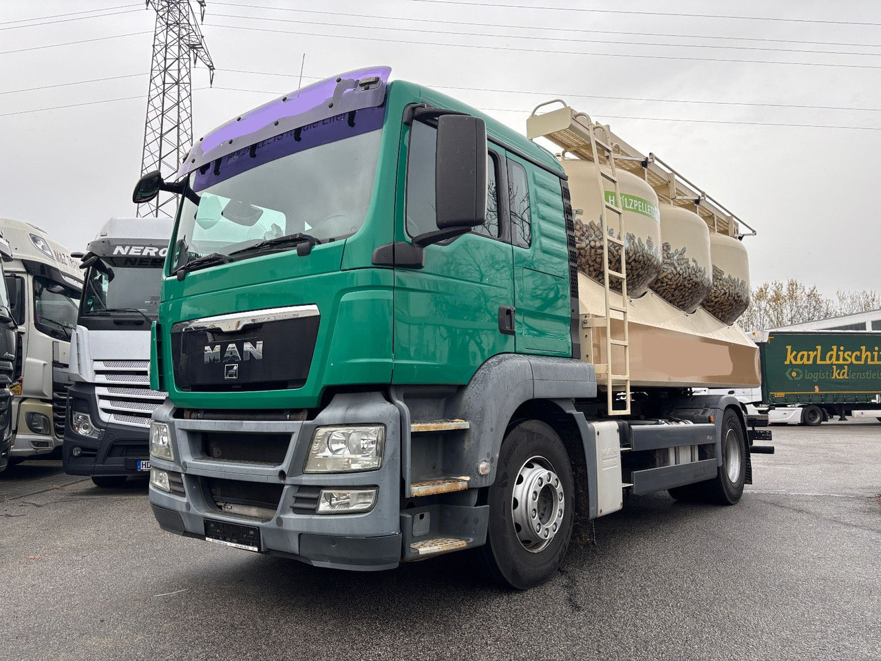 MAN TGS 18.440 Silo/Waage/Kompressor/40m Schlauch - Kamion cisterna: slika MAN TGS 18.440 Silo/Waage/Kompressor/40m Schlauch - Kamion cisterna MAN TGS 18.440 Silo/Waage/Kompressor/40m Schlauch - Kamion cisterna: slika MAN TGS 18.440 Silo/Waage/Kompressor/40m Schlauch - Kamion cisterna