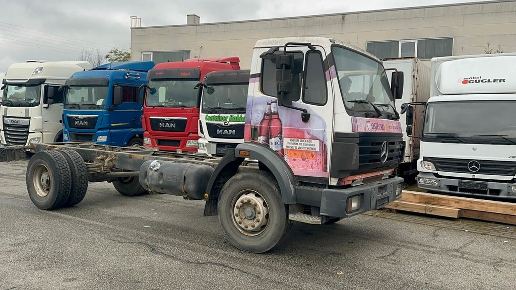 Mercedes-Benz 1820 AP Achse/Blatt/5x vorhanden - Kamion-šasija: slika Mercedes-Benz 1820 AP Achse/Blatt/5x vorhanden - Kamion-šasija Mercedes-Benz 1820 AP Achse/Blatt/5x vorhanden - Kamion-šasija: slika Mercedes-Benz 1820 AP Achse/Blatt/5x vorhanden - Kamion-šasija