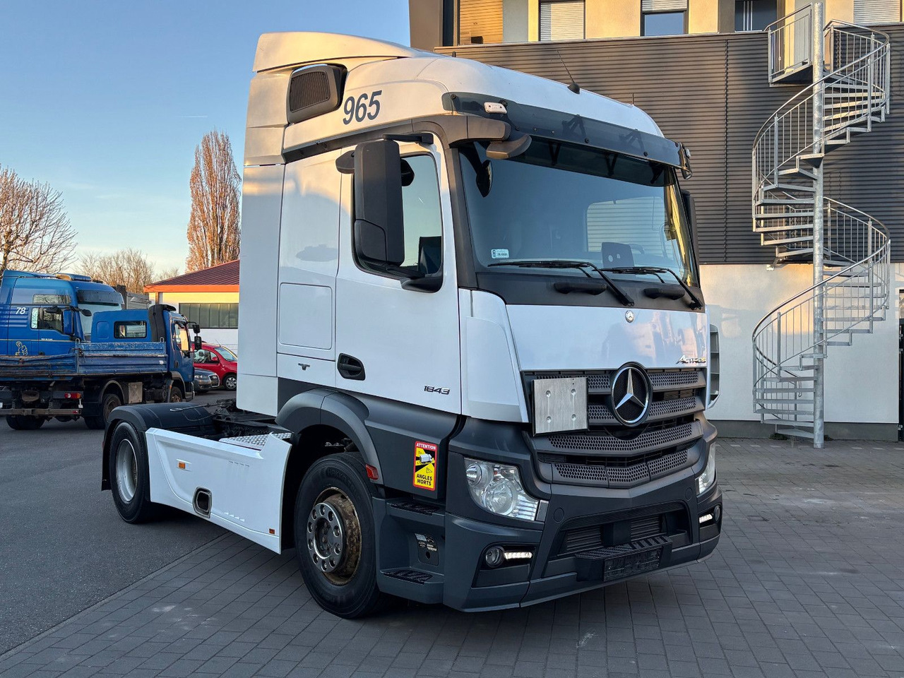 Mercedes-Benz Actros 1843 1845 - Tegljač: slika Mercedes-Benz Actros 1843 1845 - Tegljač Mercedes-Benz Actros 1843 1845 - Tegljač: slika Mercedes-Benz Actros 1843 1845 - Tegljač